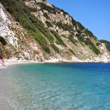 Apartament I Prunini